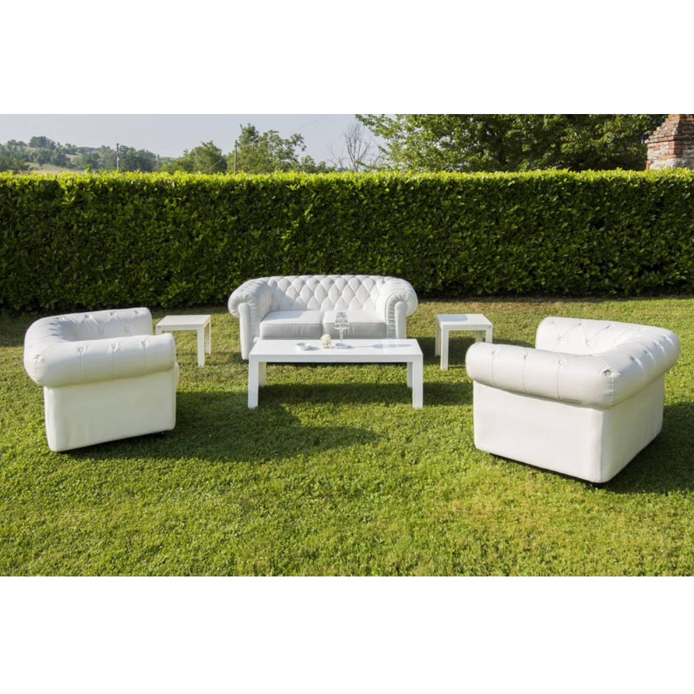 SOFA White Chesterfield 2 Seater