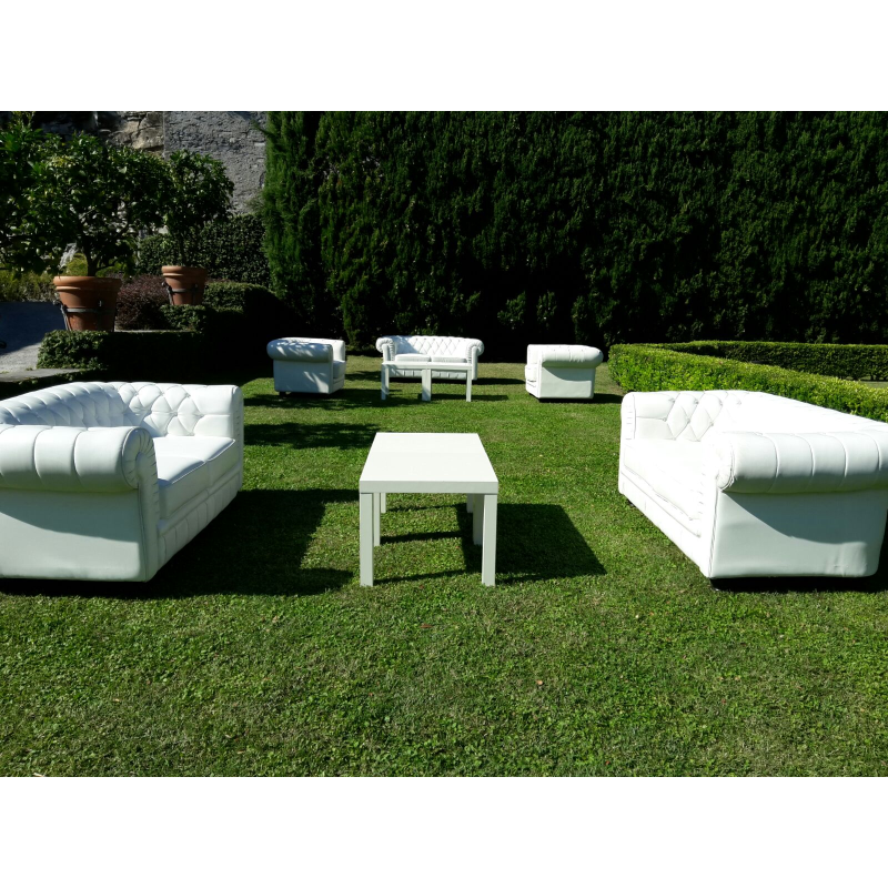 SOFA White Chesterfield 2 Seater