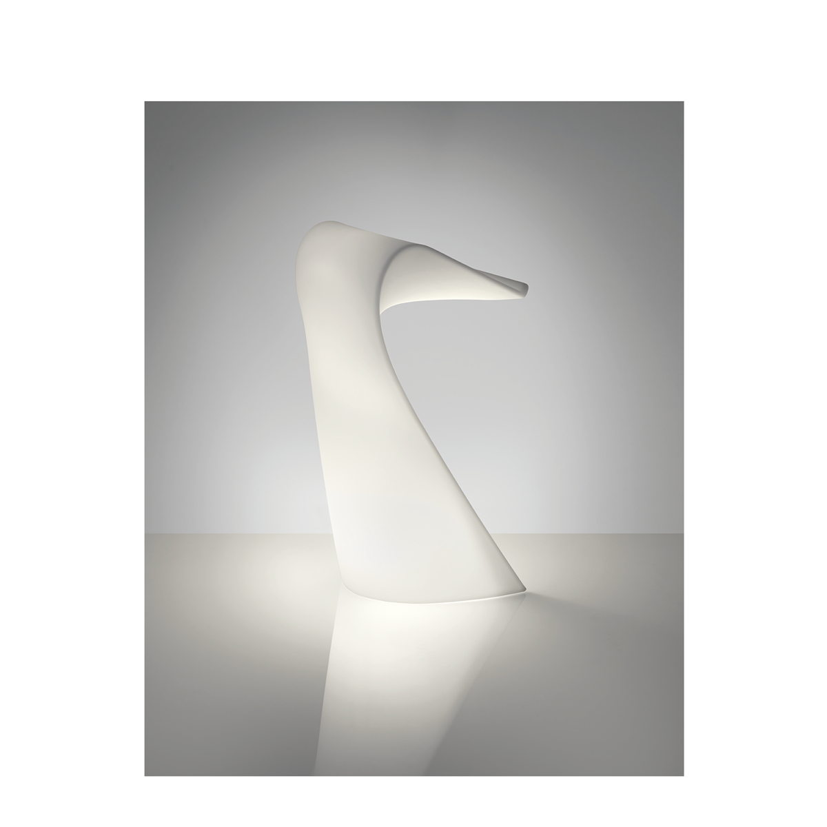 LEGGIO Swish Bianco by Slide Design RGB a Batteria 