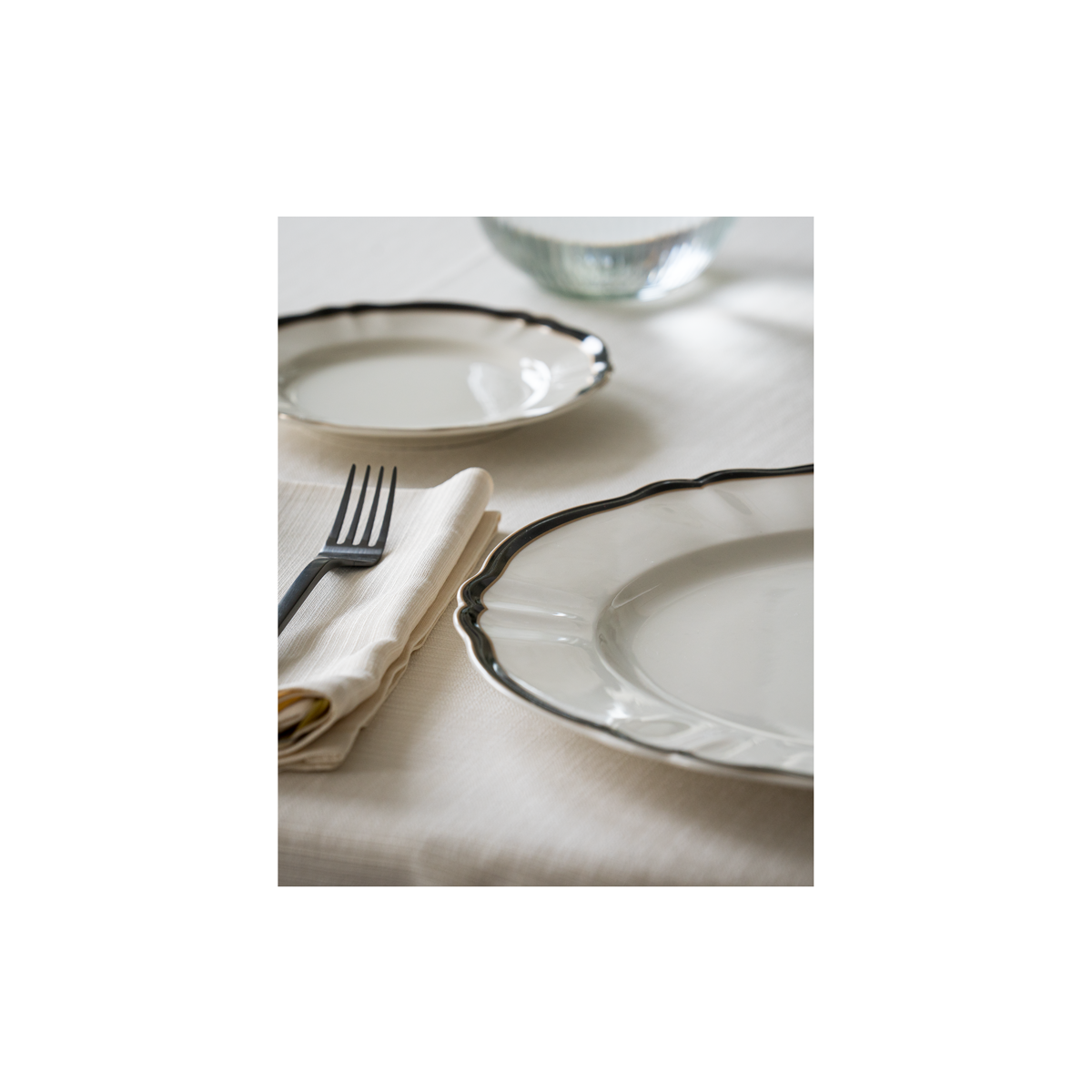 SOTTOPIATTO Ducale Black&Gold cm 33 (15 per cassa)